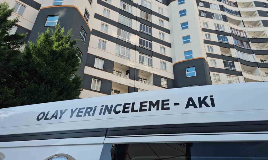 Kapıcı dairesinde tartışma: çift bıçakla yaralandı