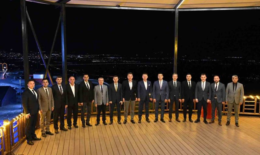 Erzincan’da iki emniyet müdürüne rütbe ve plaket takdim töreni