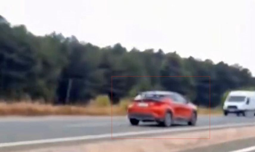 Trafiği ters şeride sokan geçiş: Karabük-Bartın yolunda tehlikeli anlar