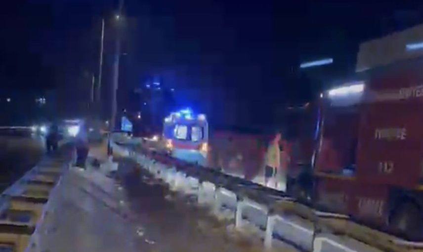 Düzce'de AFAD kavşağında sürücünün kontrolünü kaybettiği araç devrildi