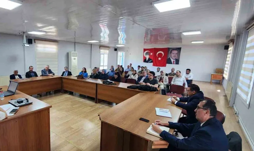 Sarıgöl'de eğitimciler erken tespit ve bağımlılıkla mücadeleye hazırlanıyor