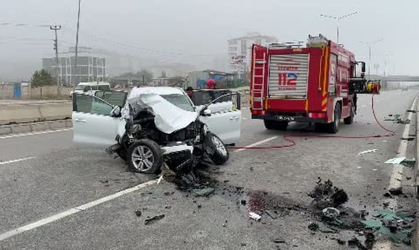 Samsun Kavak'ta yön levhasına çarpan suv: aileden biri yaşamını yitirdi