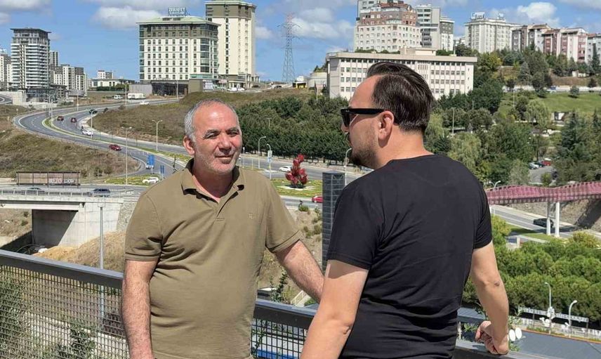 Küçükçekmece'de top oynarken yaralanan 12 yaşındaki Abbas'ın futbol hayali tehlikede