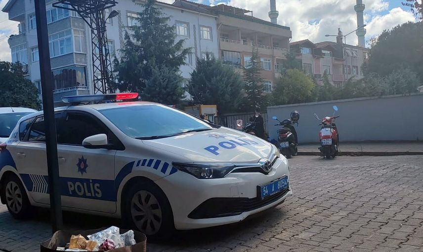 Karasu'da öğrenciler için gün boyu emniyet nöbeti