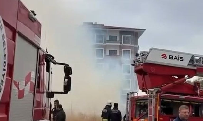Tütsüyle pire kovmaya çalışırken kümes yandı