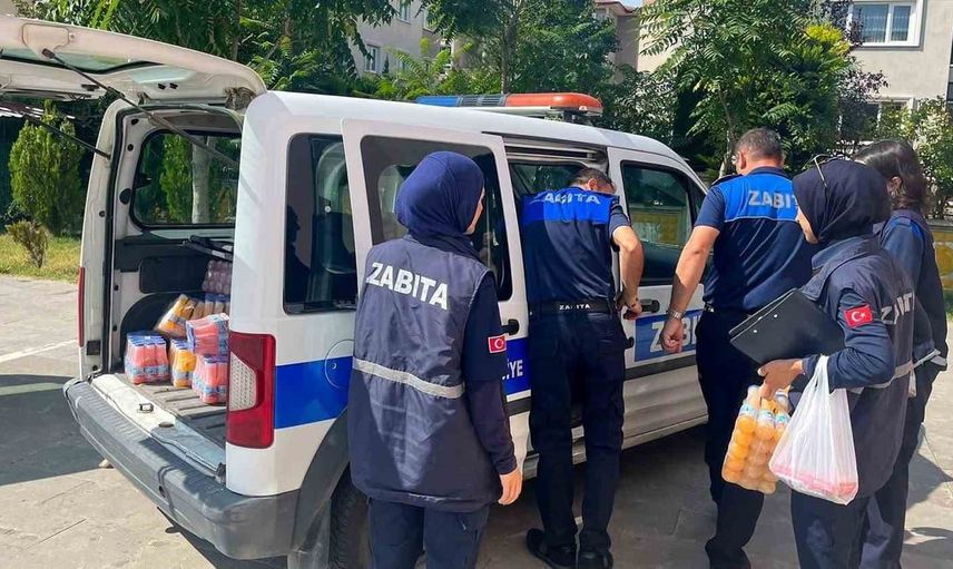 Erzincan'da okul kantinlerinde sıkı denetim: 3 kantinde son kullanma tarihi geçen ürünler imha edildi