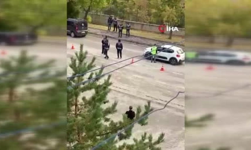 Erzurum’da gönülleri ısıtan mola: polislere tepsiyle çay ikramı