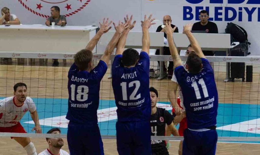 Gebze'de Dursun Ali Arslan anısına düzenlenen voleybol turnuvası ikinci gününü tamamladı