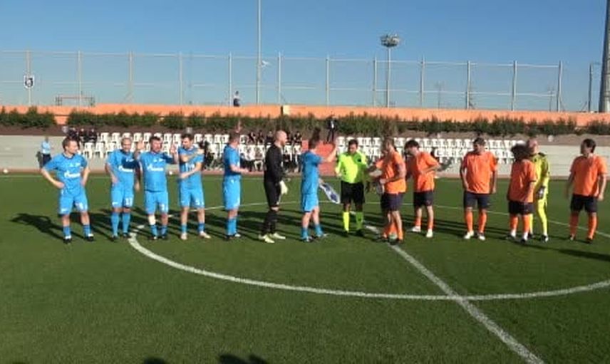 Başakşehir veteranları Zenit'i 3-2 yendi ve dostluk mesajı verdi