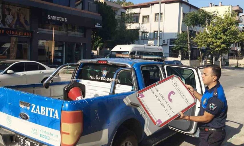 Nilüfer'de 11 mahallede kaldırımlara müdahale: yaya yolları temizlendi