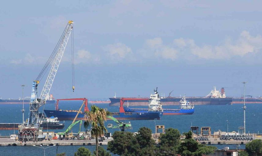 Samsun açıklarında bekleyen gemi sayısı üç katına yaklaştı