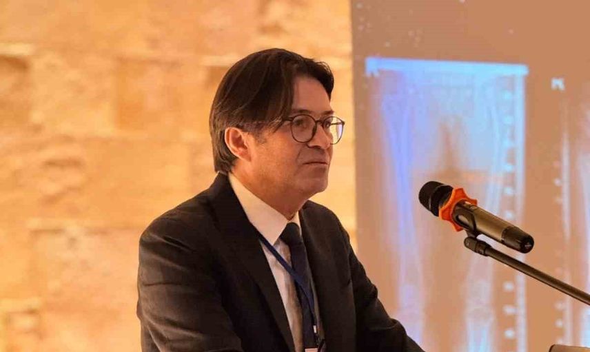 Sekiz asırlık şifahane diz artrozu konulu bilimsel buluşmaya ev sahipliği yaptı