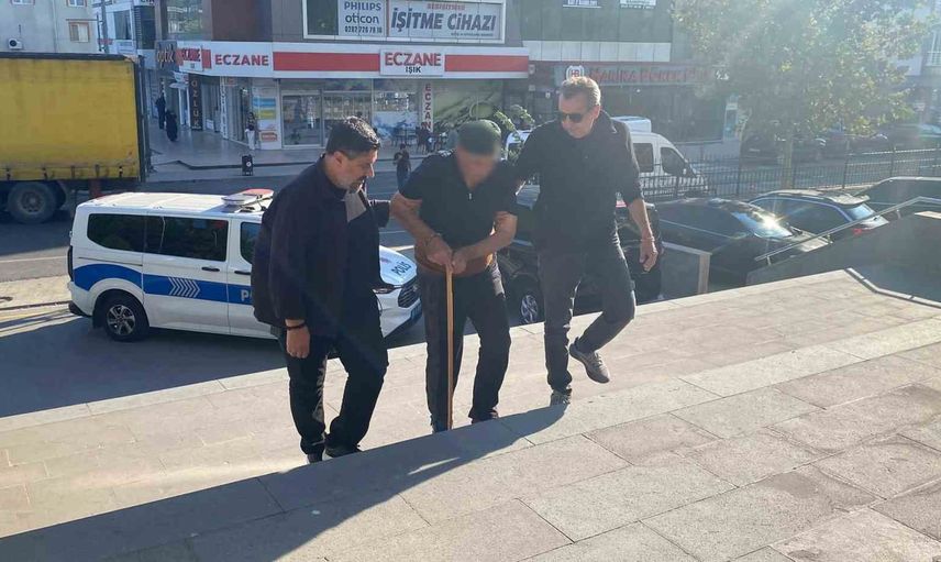 Bastonla adliyeye getirilen 78 yaşındaki zanlı eşinin ölümüne ilişkin hakim karşısında