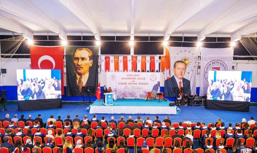 Bilecik Şeyh Edebali Üniversitesi'nde ilim, müzik ve cübbelerle yeni dönem