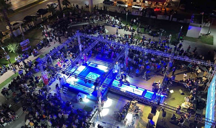 Malazgirt 955. yılında Erenler'de ring ve sahne bir aradaydı