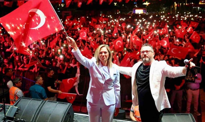 Çerkezköy'de zafer coşkusu konserlerle kutlandı