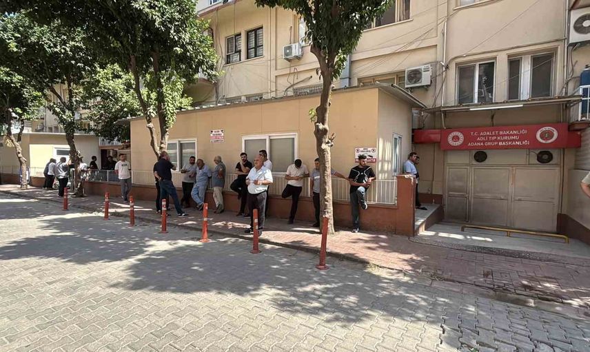 Barış talebi Ceyhan'da kanla sonuçlandı: eski eş öldü, çocuk yaralandı
