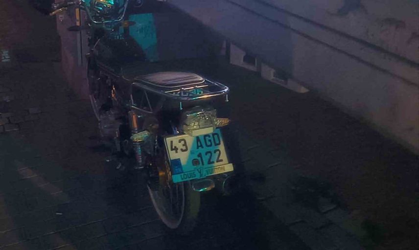 Kayıp olarak aranan 14 yaşındaki sürücü kaza sonrası ortaya çıktı, motosikletin çalıntı olduğu tespit edildi