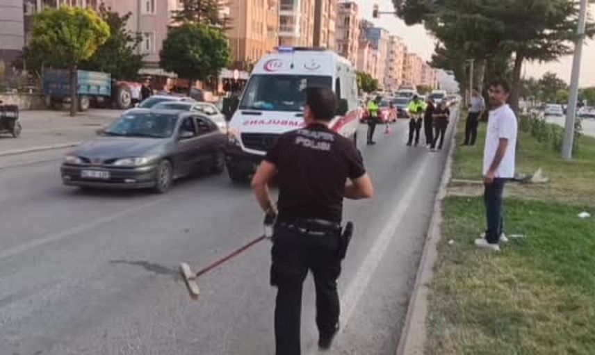 Konya Beyşehir'de Antalya Caddesi'nde zincirleme kaza: üç kişi yaralandı