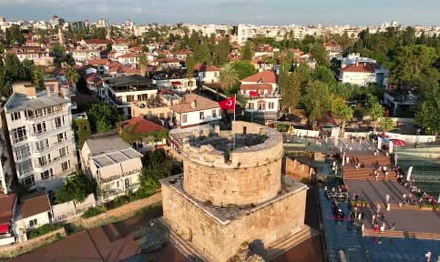 Hıdırlık kulesi'nde gün batımı konserleri Zefir Trio ile renkli bir akşam yaşattı