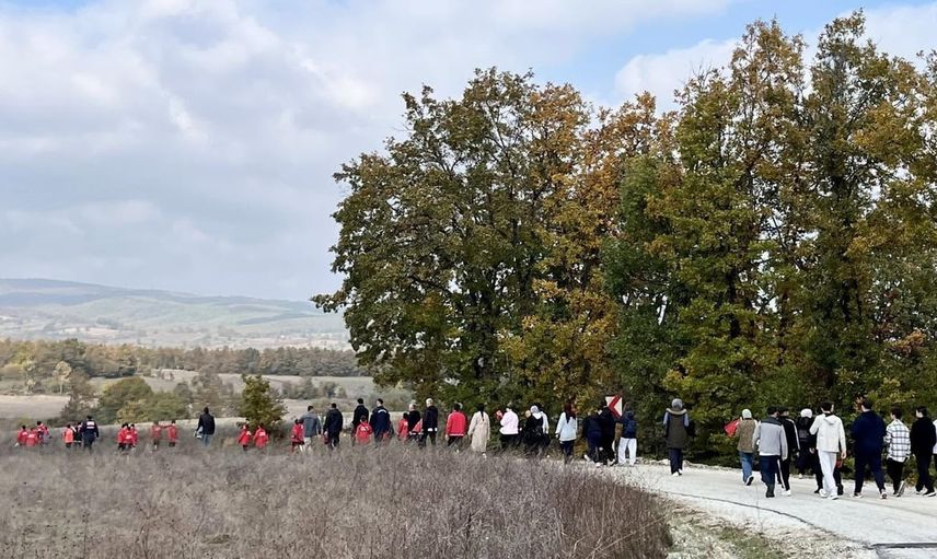 Orman yollarında 794 rakımda bir cumhuriyet buluşması