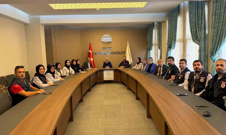 İzcilikte yeni dönem: Düzce'de liderlerle değerlendirme toplantısı