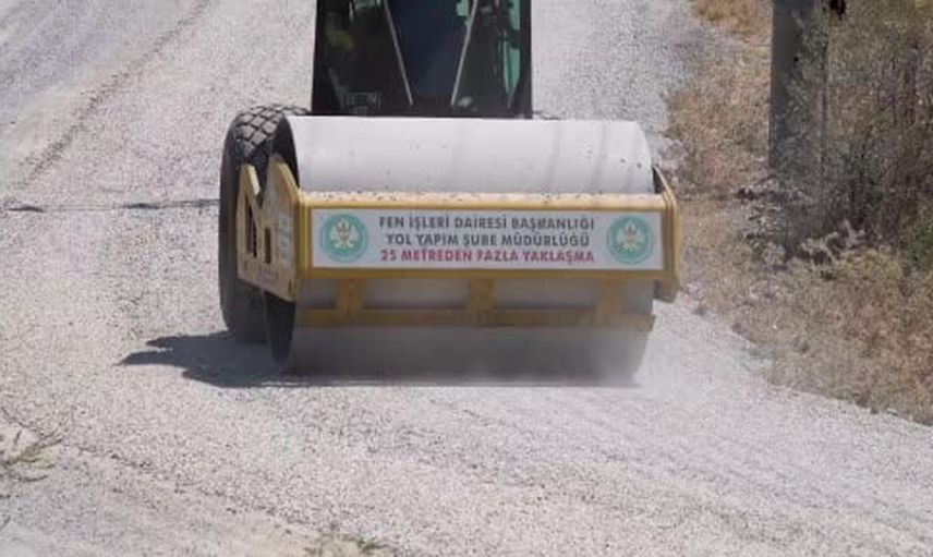 Yuntdağı'nda yıllardır bekleyen hat soğuk asfaltla yenilendi