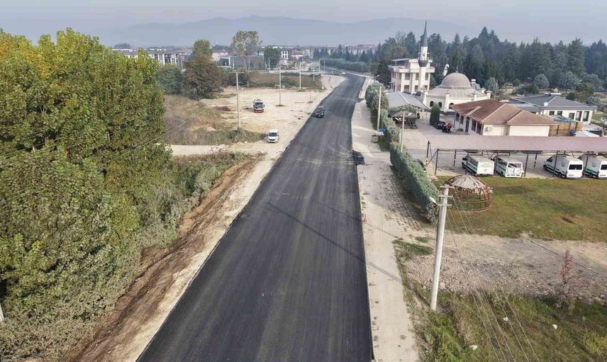 Düzce'de 55 bin ton asfaltla cadde ve sokaklar yenileniyor