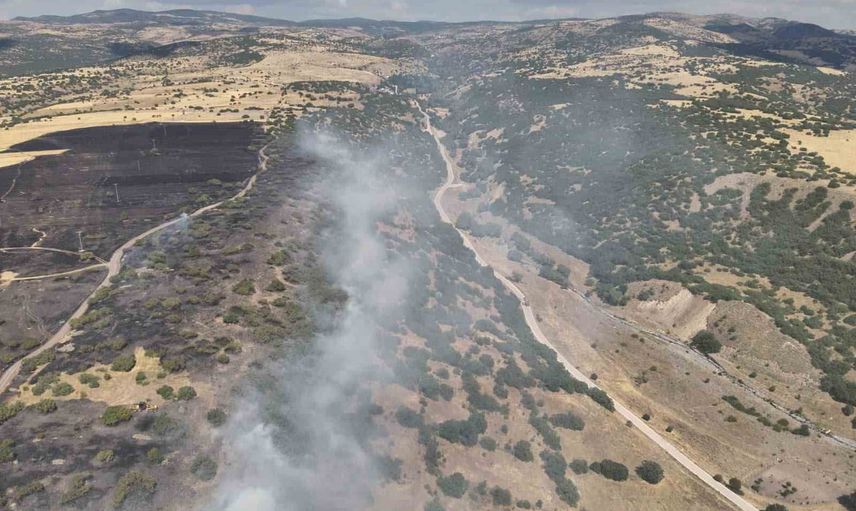 Kızılcahamam'da arazide yangın, ekiplerin müdahalesi sürüyor
