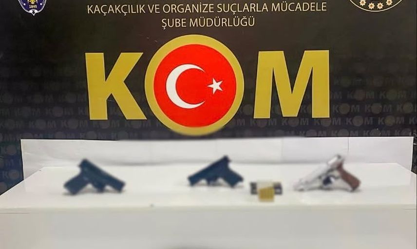 Isparta'da haftalık operasyonda 3 binin üzerinde kaçak ürün ve çok sayıda silah ele geçirildi