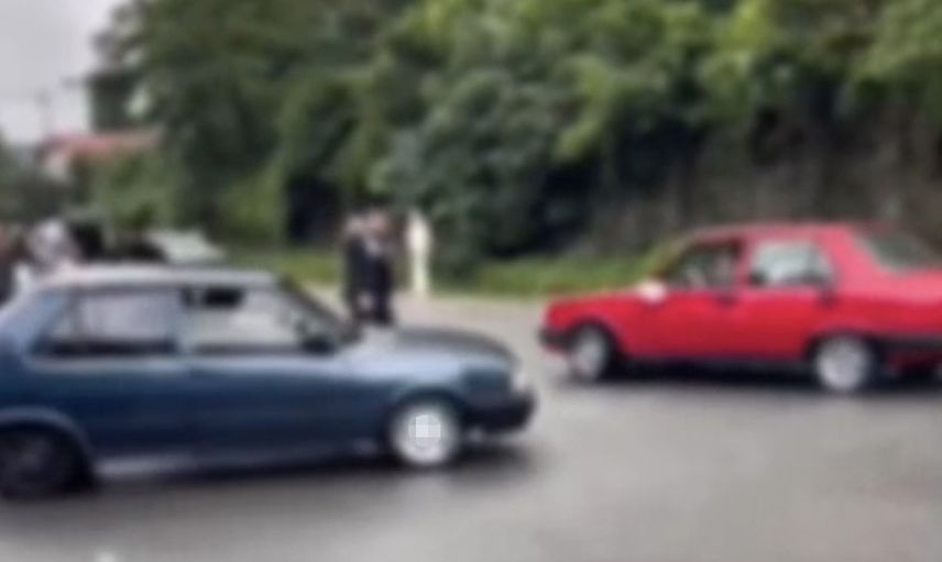 Kavşakta tehlikeli gösteri: Sürmene'de iki sürücüye 281 bin lira ceza