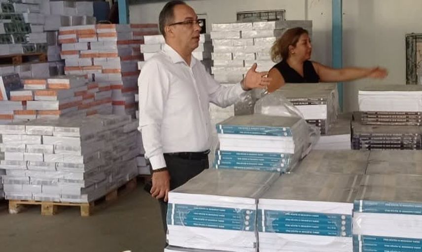 Efeler'de yeni eğitim yılına hazırlık: ücretsiz ders kitapları sıralarda yerini alıyor