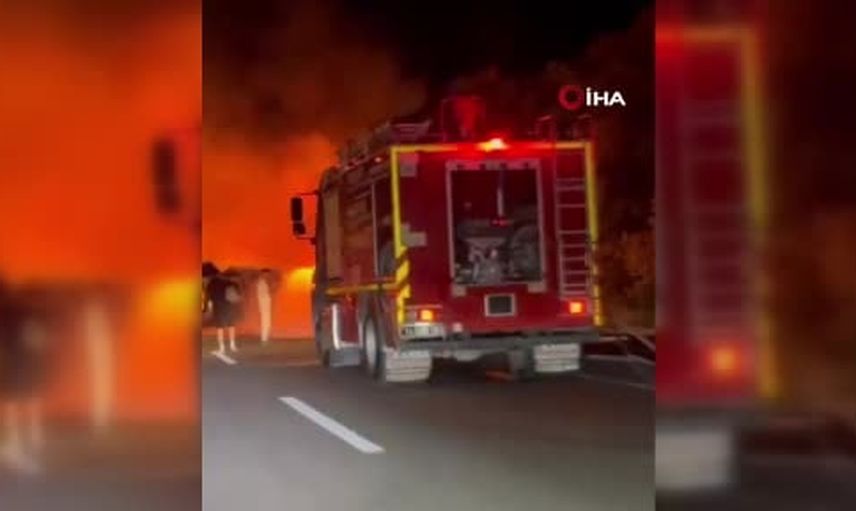Bolu'da TEM Otoyolu'nda motor yangını yolcu otobüsünü kullanılamaz hale getirdi