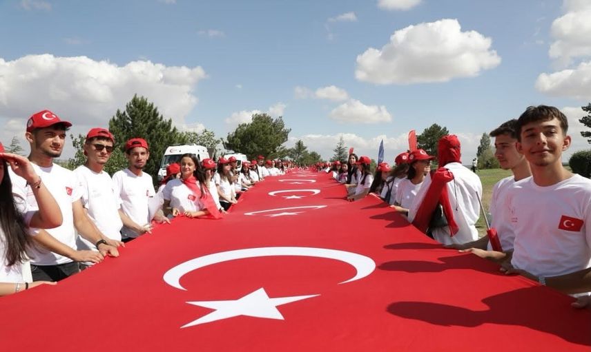 zaferin kazanıldığı topraklarda birlik ve gençlik coşkusu