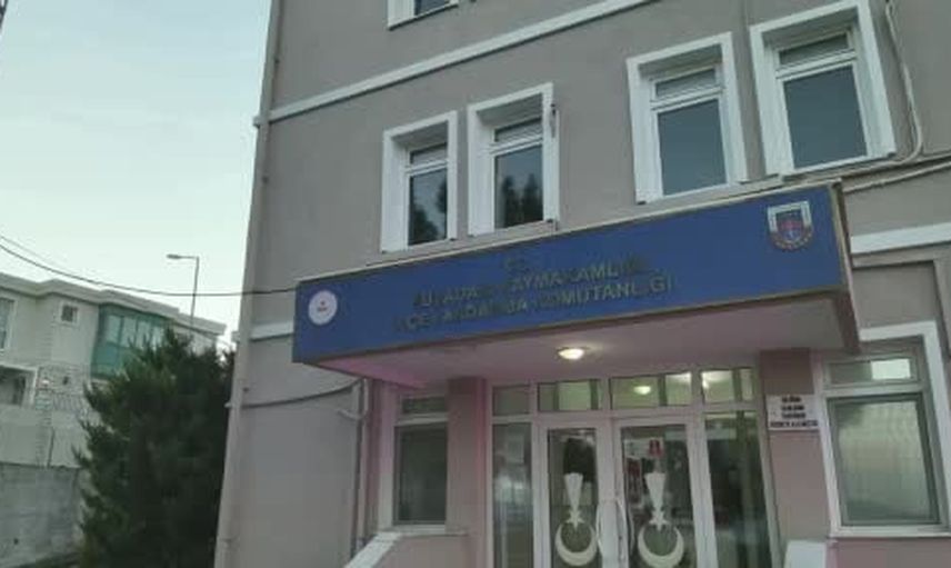 Kuşadası'nda eş zamanlı baskın: 45 şüpheli jandarmada