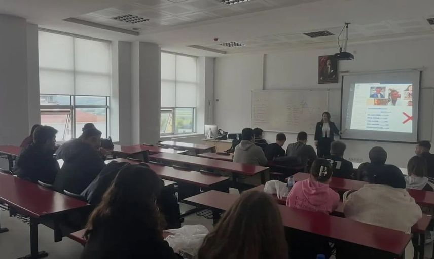 Üniversitelilere CV ve iş arama rehberliği: meslek yüksekokulunda uygulamalı eğitim