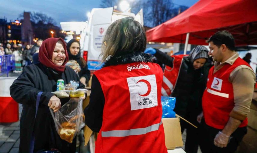 Yarım milyon gönüllüyle büyüyen Kızılay'ın iyilik ağı