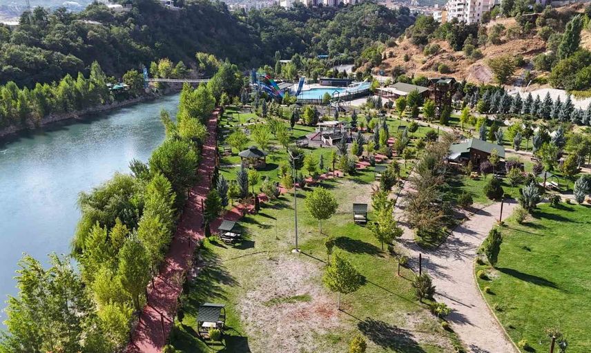 Munzur vadisi sonbaharın sessizliğine teslim oldu
