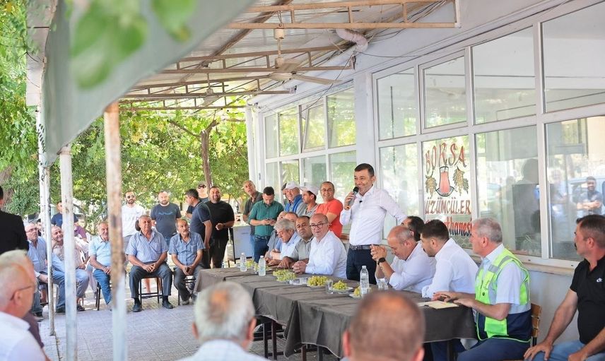 Çavuşoğlu buldan'da üzüm üreticileriyle sürdürülebilirlik ve taban fiyatını konuştu