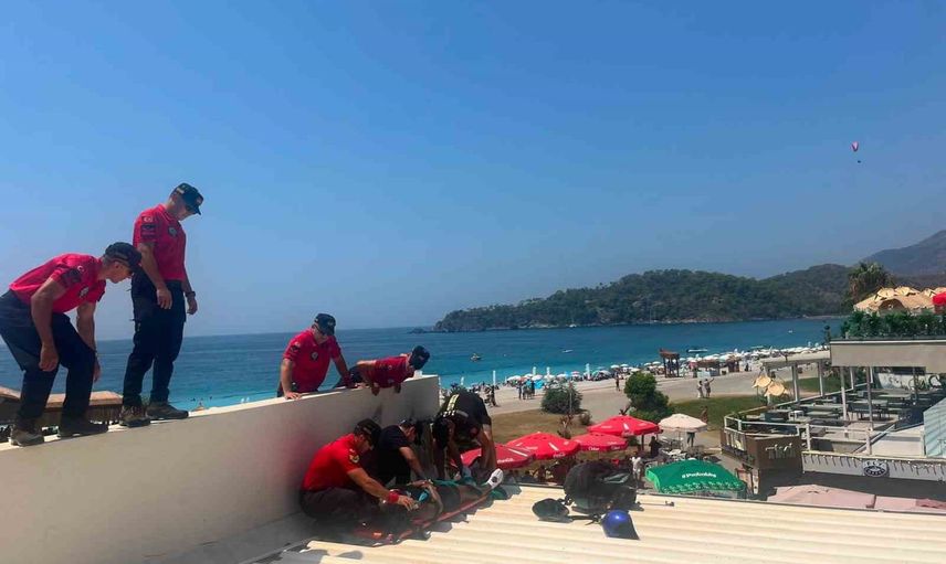 Babadağ'da tandem inişi sırasında iki kişi yaralandı