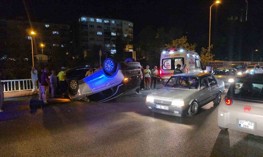 Ereğli'de direksiyon hakimiyeti kaybolan otomobil takla attı, bir kişi yaralandı