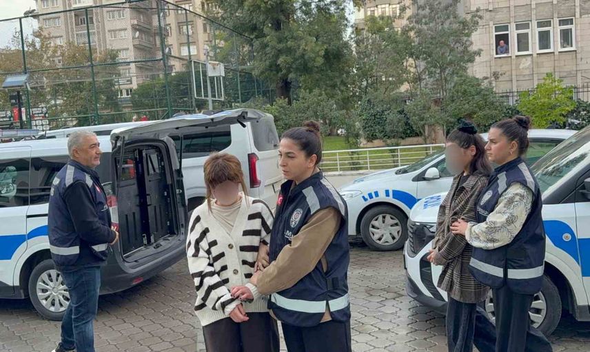 Eşinin ilişki iddiası sokakta kavgaya dönüştü: üç kız kardeş adliyeye sevk edildi