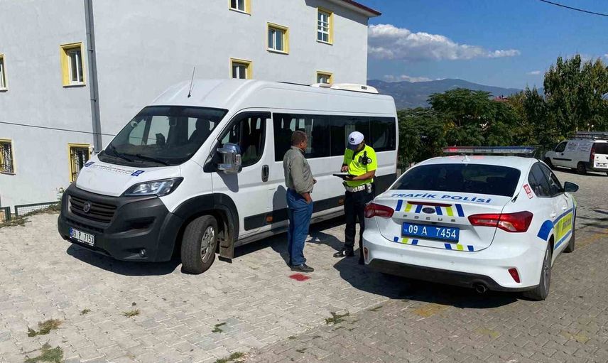 Okul saatlerinde güvenlik ayrıntıya indi: Bozdoğan emniyeti sahada