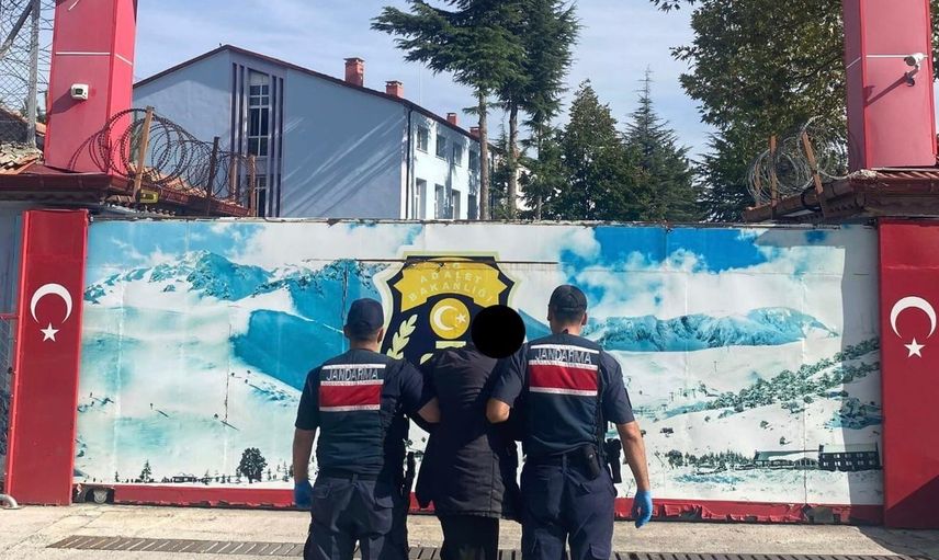 Isparta'da köyde saklanan ve 42 yıl 2 ay 27 gün hapis cezasıyla aranan hükümlü yakalandı