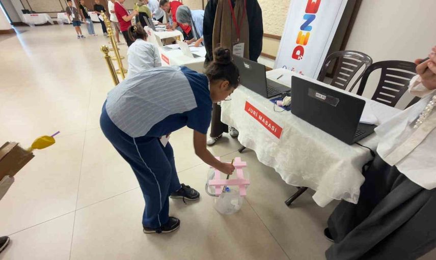 Şahinbey'de gençler geleceğin teknolojisi için ter döktü