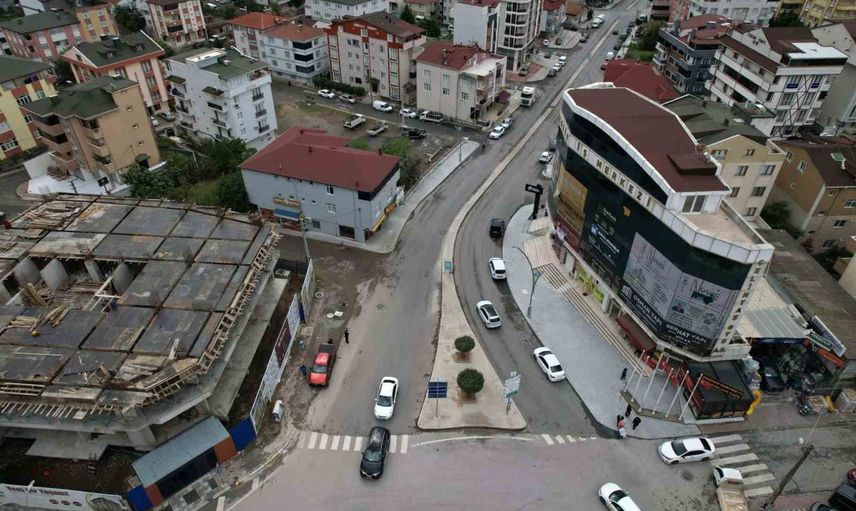 Çayırova'da Uğur Mumcu Caddesi baştan sona yenilendi: 170 milyon liralık yatırım