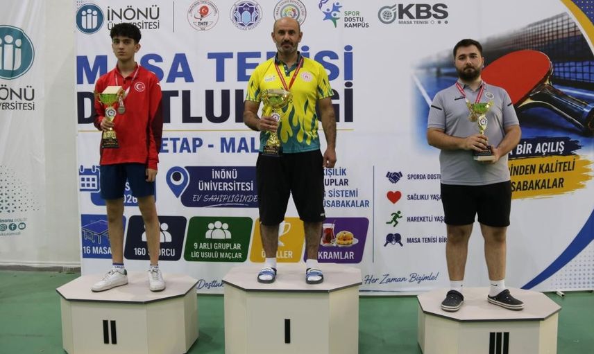 Masa tenisi dostluk ligi Malatya etabında kuşakları bir araya getirdi