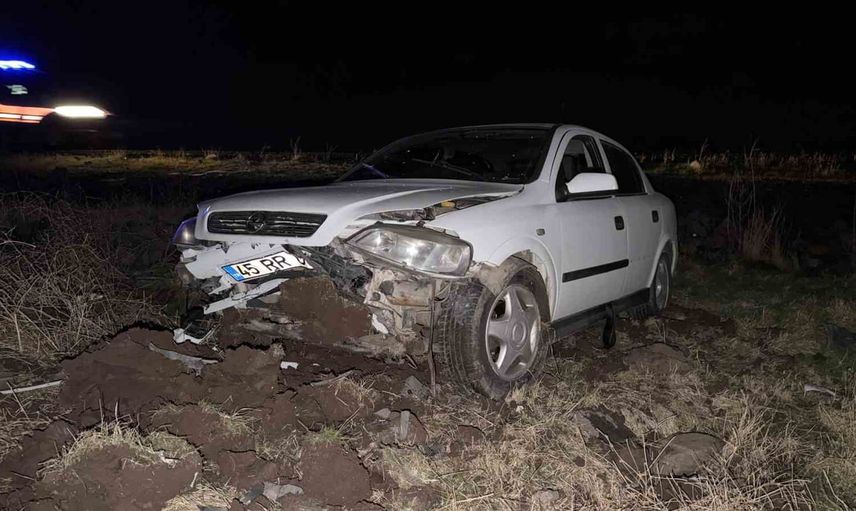 Siverek'te şarampole devrilen otomobilde 3 kişi yaralandı