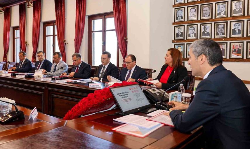 Okullarda güvenlik önlemleri güçlendiriliyor: Afyonkarahisar'da denetimler sürecek
