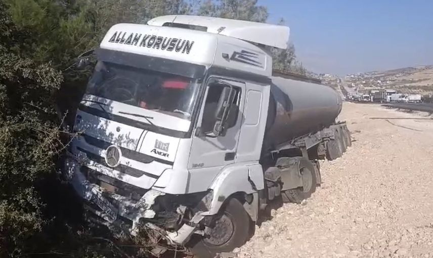 Düğün konvoyunu fark eden tanker şeritten çıktı ve ormana sürüklendi
